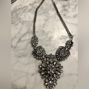 Elegant Silver Floral Rhinestone Necklace